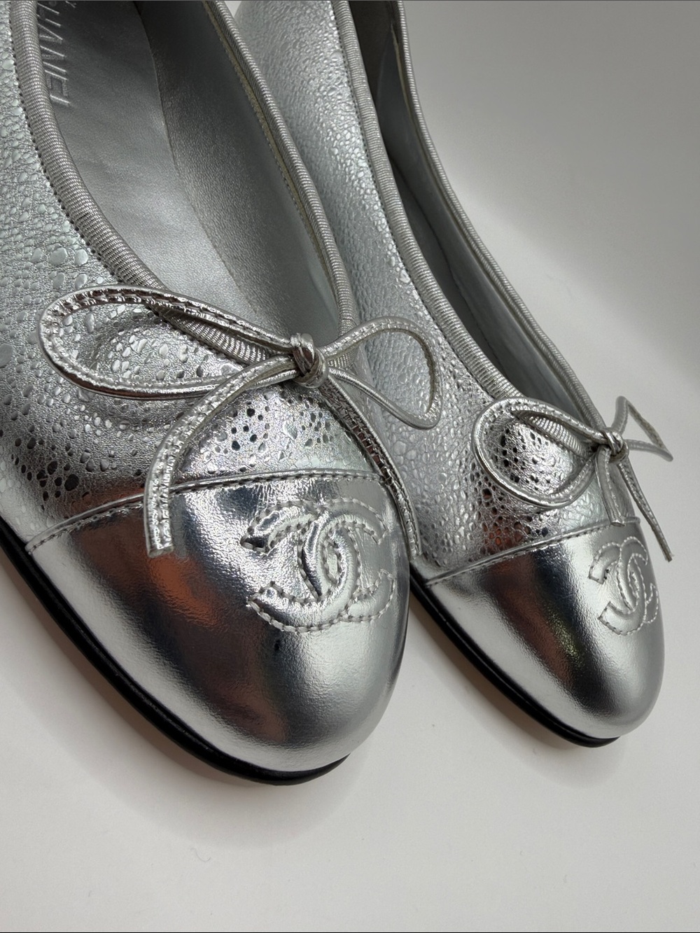 CHANEL Cambon Leather Ballet Flats - Picture 6 of 9